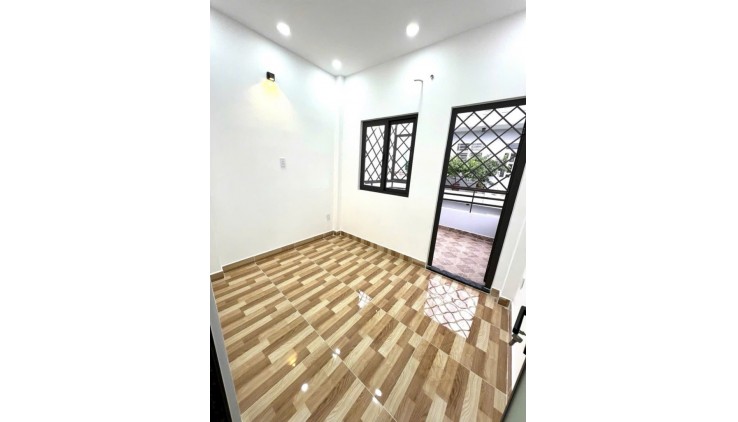 NHÀ CHIẾN LƯỢC - HẺM XE HƠI - 3 TẦNG 4PN - 28M2 - SỔ VUÔNG - GIÁ 3.79 TỶ THƯƠNG LƯỢNG